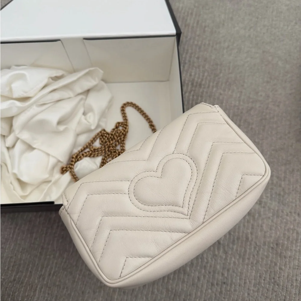 Gucci GG Marmont Small Matelassé Shoulder Bag in Cream - Picture 5 of 6